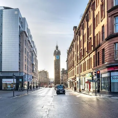 ** Modern Merchant 1 Bed With Free Parking ** * Glasgow