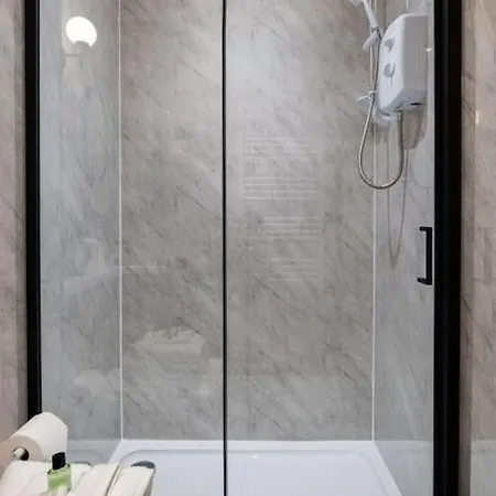 St Georges Cross 1br - Subway On Doorstep - Апартаменты