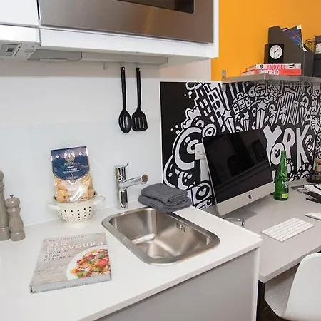 Modern Living At Riverside In The Heart Of Apartament *