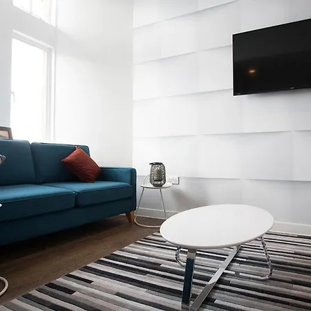 Apartament Modern Living At Riverside In The Heart Of *