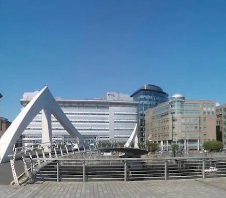 Centre Flat With River Views And Parking * Γλασκώβη