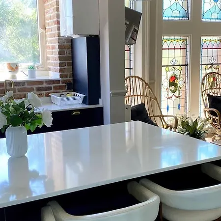 Stunning 3 Bedroom Victorian Near Pollok Country Park *