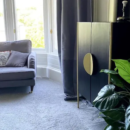 Stunning 3 Bedroom Victorian Near Pollok Country Park Glasgow