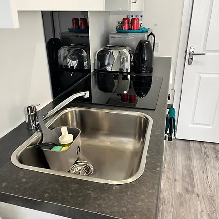 Modern Comfy One Bed - Free Parking Apartmán