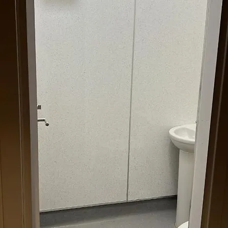 Large 3 Bed Apt Close To City, Ovo Hydro And Ibrox Stadium Glasgow