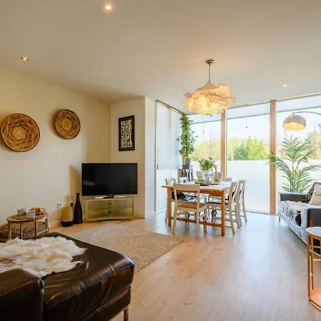 2 Bed In 87837 Apartment *