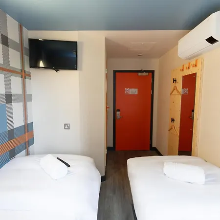 Easyhotel Hotel