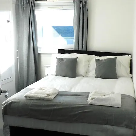No 54 - New & Delightful 3 Bed House In East Kilbride גלאזגו