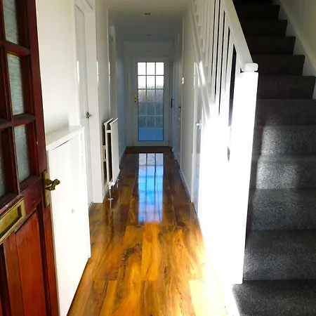 No 54 - New & Delightful 3 Bed House In East Kilbride גלאזגו