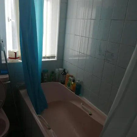 民宿 Comfortable With Work Desks In Cheerful City