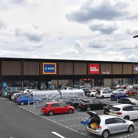 The Naburn - 3 Bed House With Free Parking & Close To Centre *