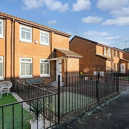 Daire Stylish 2-bed House Private Driveway Glasgow