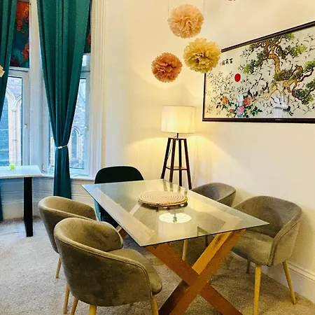 Center/west End Glasgow