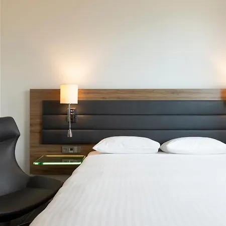 Moxy Merchant 4* Glasgow