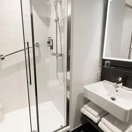 Hotell The Address 4*