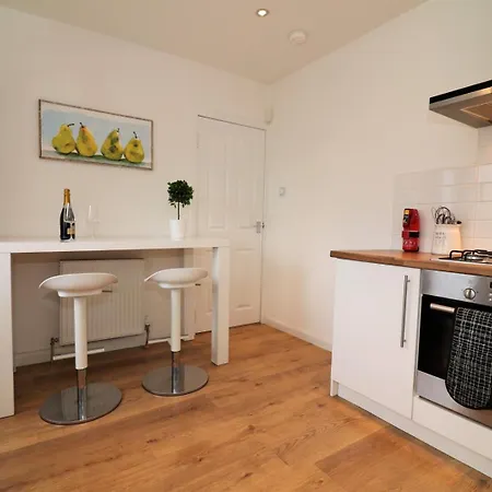 Signature - Gordon House