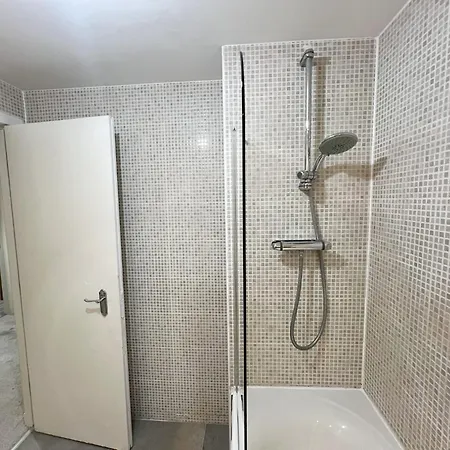 Duplex In * גלאזגו