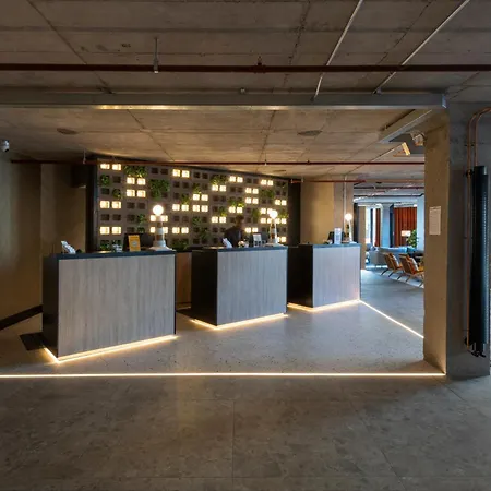 Sandman Signature Hotel