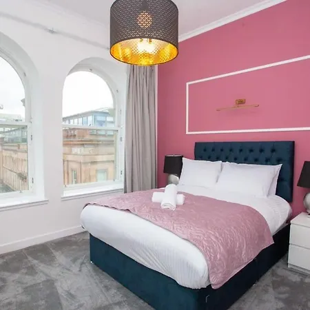 Stunning One Bed With Parking In Centre * Глазго