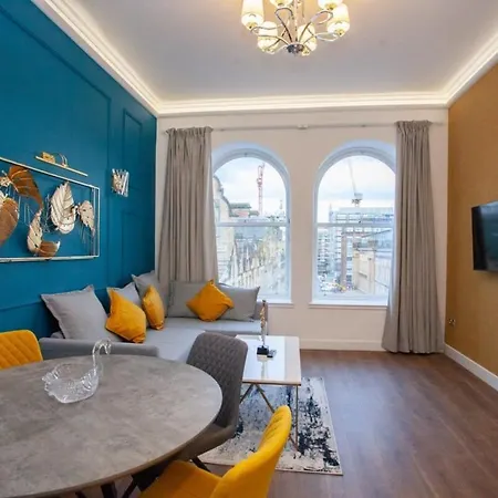 Stunning One Bed With Parking In Centre * Glasgow