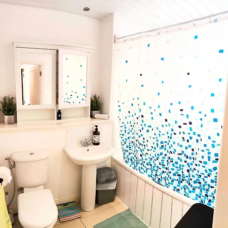 La Casita, Your Away From - Free Parking Apartman *