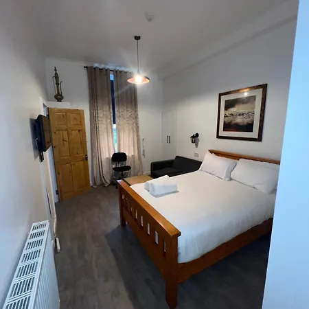 ゲストハウス City 3*