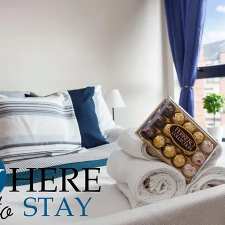 Bright 1 Bedroom Apartment-private Parking Glasgow