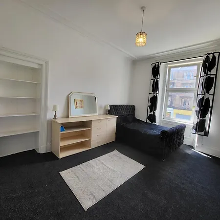 Victoria Road Apartment Glasgow
