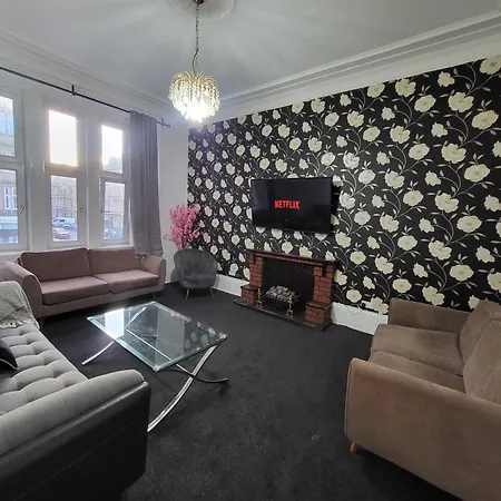 Apartment Victoria Road *