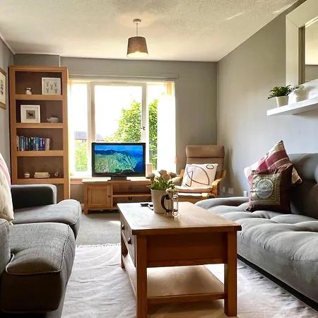 Spacious 2 Bed-flat In - Free Parking Appartement Glasgow