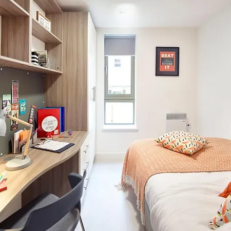 For Students Only Foundry Courtyard In Apartman