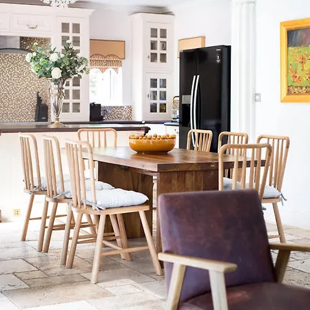 וילה Stunning 4-bedroom With Hot Tub & Sauna Near Loch Lomond גלאזגו
