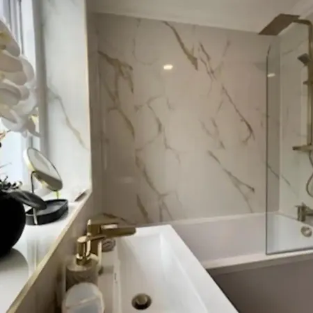 Paradise - Spacious 3- Bed House Glasgow