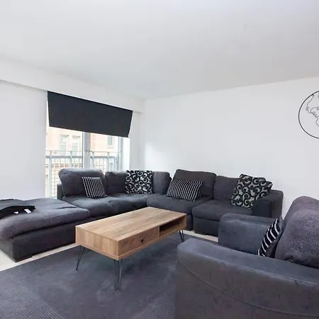 Apartament City Centre W Parking & Hyperoptic Wifi *