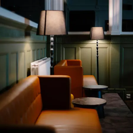 Youth Hostel *