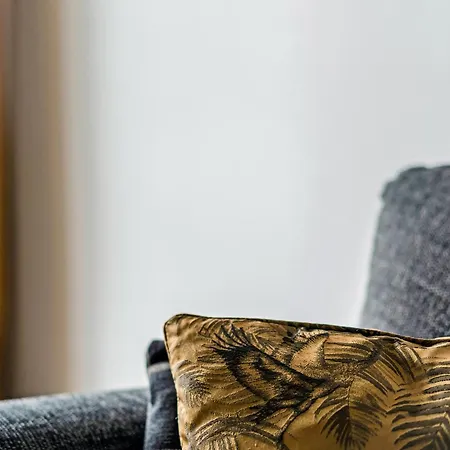 Διαμέρισμα 2bed East End Gem With Free Parking *