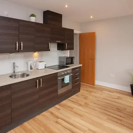 1 Bedroom Flat In The Heart Of Merchant *