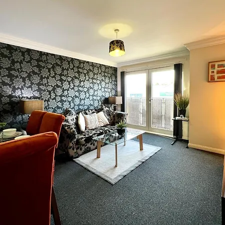 Stylish Modern Flat With Juliet Balcony & Parking * 格拉斯哥
