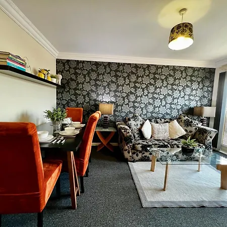 公寓 Stylish Modern Flat With Juliet Balcony & Parking