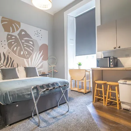 Cosy Palm West End - Pass The Keys דירה