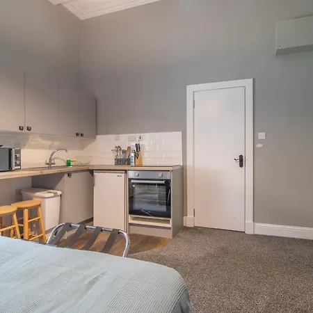 Cosy Palm West End - Pass The Keys דירה *
