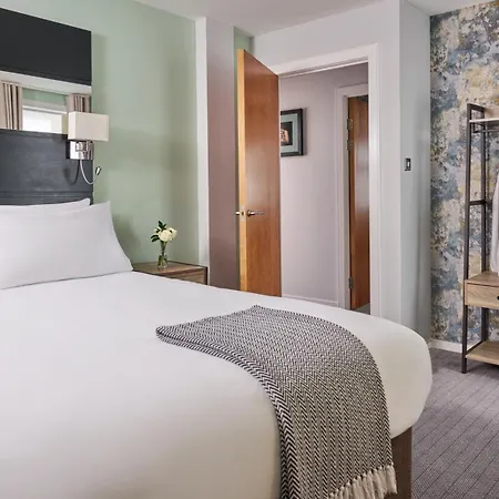 Fraser Apartahotel