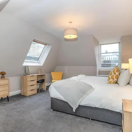 Апартаменты Bright And Duplex In Centre *