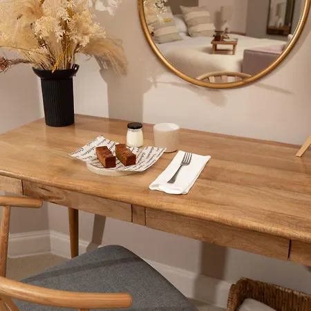 Celentano's Restaurant With Szálloda