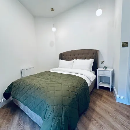 Royal Chambers Serviced *