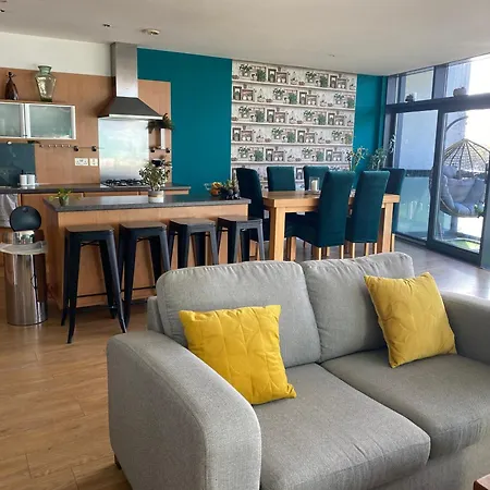 Metropolitan Nest - Easy Walk To Hydro & Secc Center *