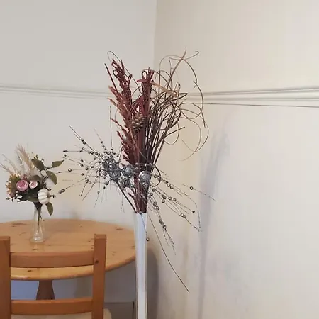 Flat In Close To Local Amenities Appartement *