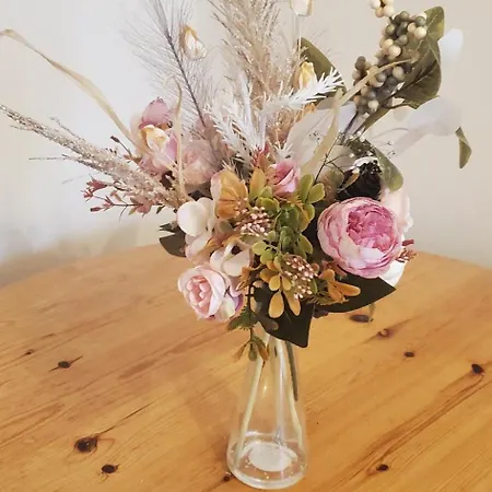 Flat In Close To Local Amenities Appartement