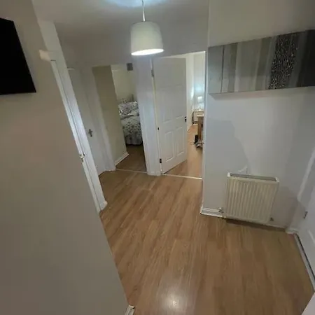 3bed, 2bedroom G-level Near City Appartement *