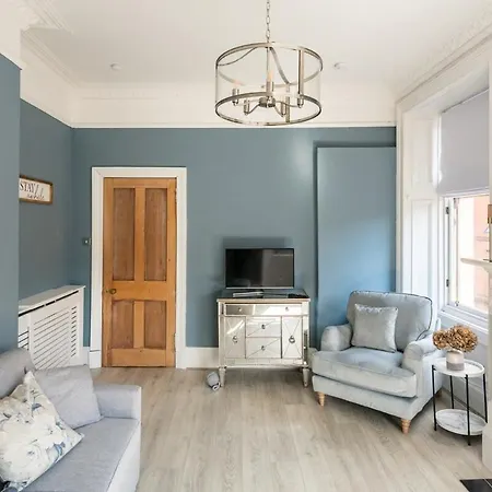 Boutique West End - 'the Nook' Holiday home *